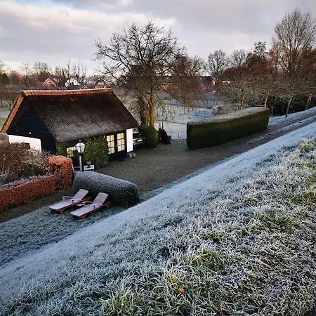 Ferienhaus The Ferryman's Vrijgelegen Aan De Waal