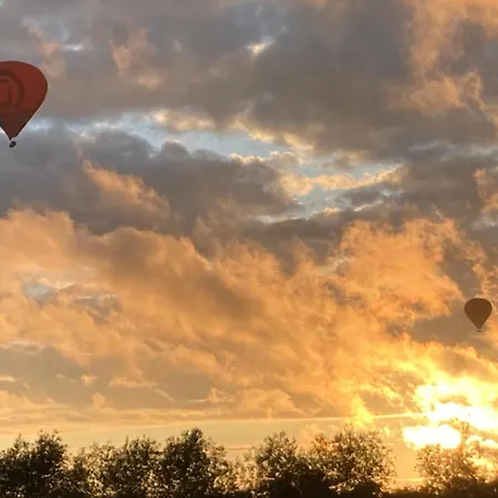 The Ferryman's Vrijgelegen Aan De Waal Varik