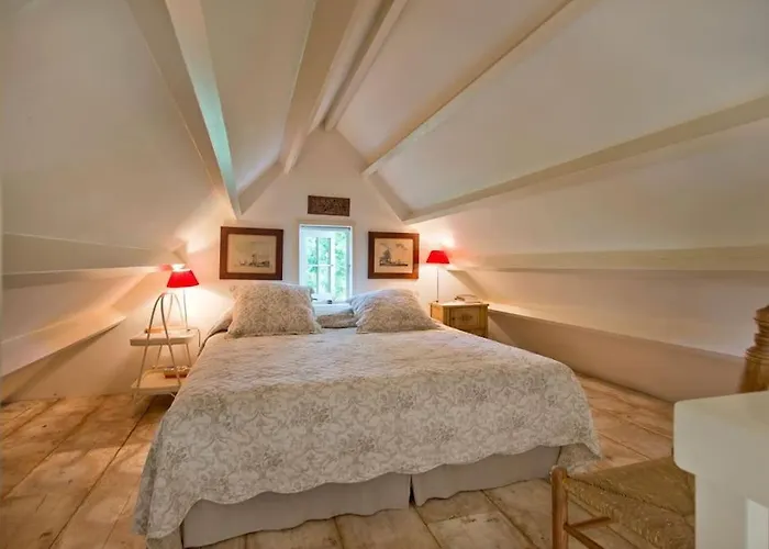 Vakantiehuis The Ferryman's Vrijgelegen Aan De Waal Varik