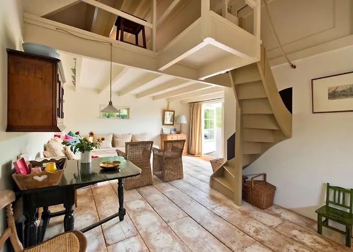 度假居 The Ferryman's Vrijgelegen Aan De Waal Varik