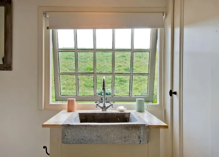 The Ferryman's Vrijgelegen Aan De Waal Vakantiehuis Varik