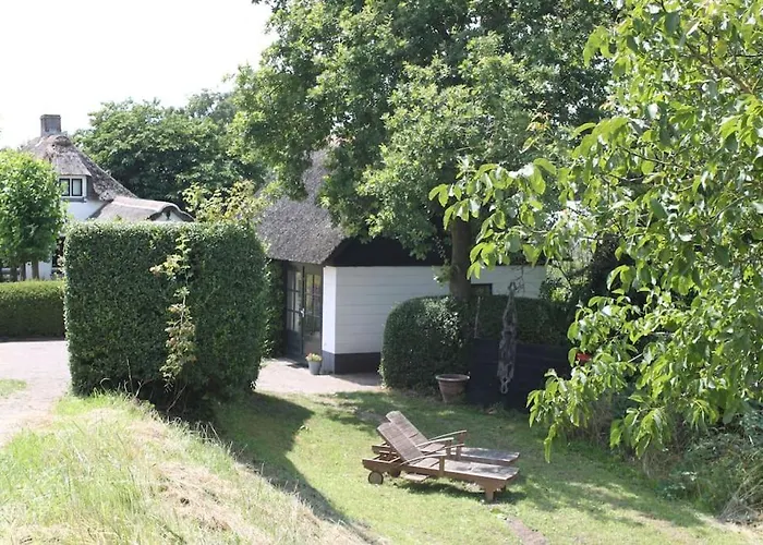 度假居 The Ferryman's Vrijgelegen Aan De Waal Varik