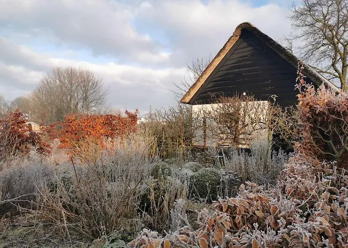 The Ferryman's Vrijgelegen Aan De Waal 度假居